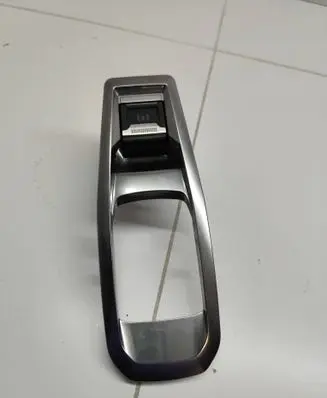 Peugeot 3008 II Center console M011022068 87091 81221