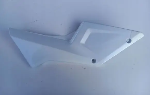 Suzuki Grand Vitara II Bonnet wind deflector 4711106L0