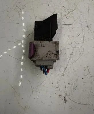 Mitsubishi L200 Glow plug pre-heat relay 0281003069