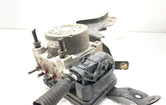 Mitsubishi Outlander ABS Pump 4670B231
