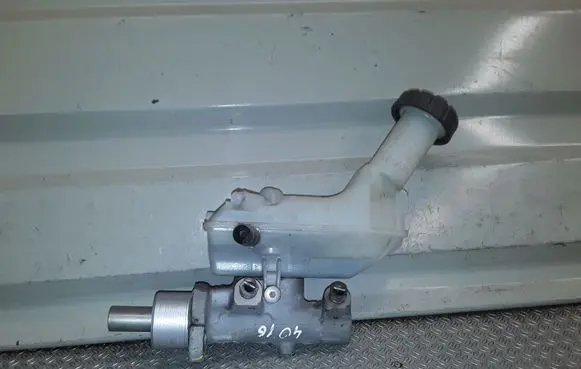 Nissan Tiida C11 Master brake cylinder 26612301364