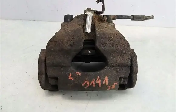 Volkswagen Transporter - Caravelle T5 Front brake caliper 