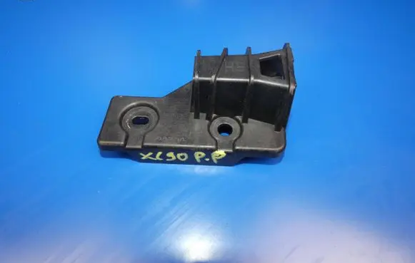 Volvo XC90 Front bumper mounting bracket 31353764