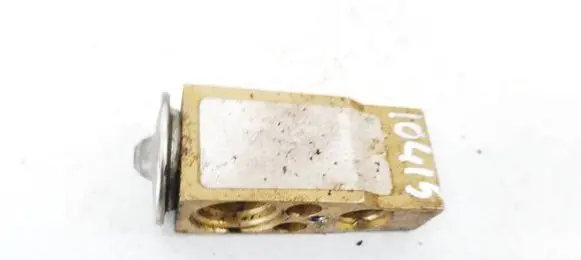 Air conditioning (A/C) expansion valve