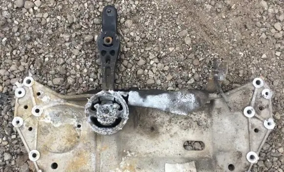 Volkswagen Golf V Front subframe 1k0199369f