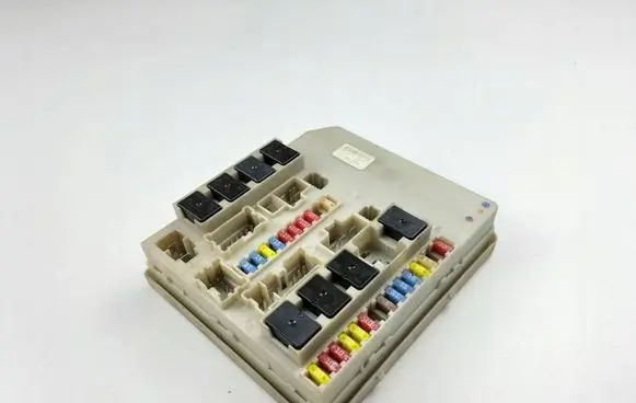 Renault Clio III Fuse box set 356231F