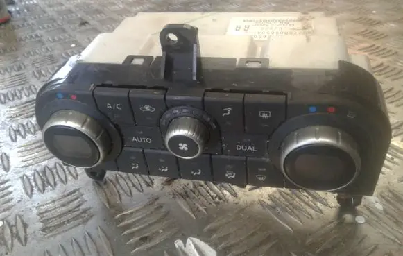 Nissan Qashqai Climate control unit 27500BB50A
