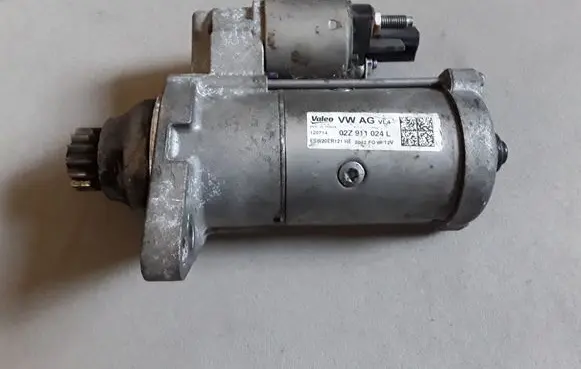 Volkswagen Golf VII Starter motor 02Z911024L