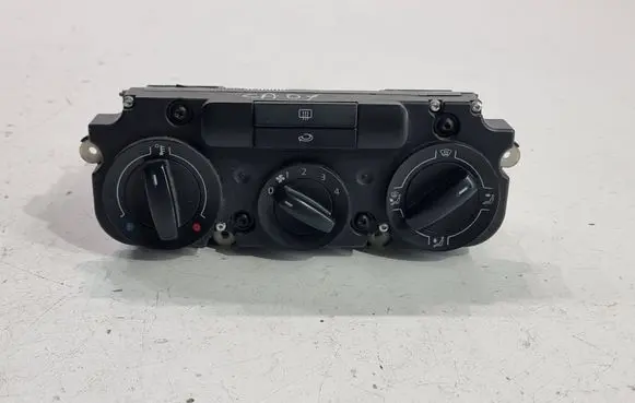 Volkswagen Caddy Climate control unit