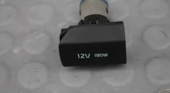 KIA Ceed 12 V Socket (front) GNIAZDO-ZASILANIA GNIAZDO-12V PORT-ZAPALNICZKI