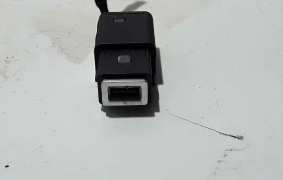 USB socket connector