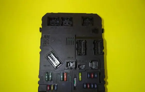Peugeot 206 Comfort/convenience module S118085220A