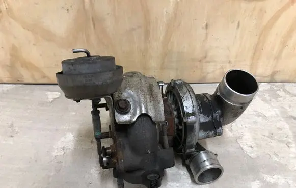 Toyota Auris 150 Turbo 172010R021 07031500597