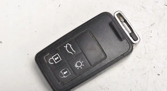 Volvo S60 Ignition key/card 
