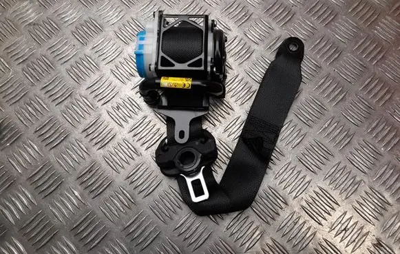 Toyota Yaris Cross Rear seatbelt 733700D401