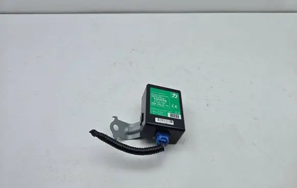 Lexus CT 200H Door control unit/module 8974076070 61B567000