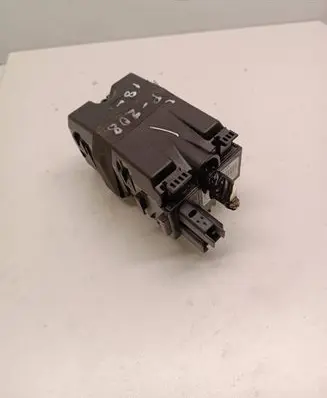 Peugeot 208 Fuse box set 9812661980 A0060801 2010ZC0V02