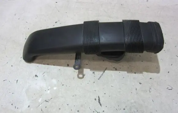 BMW X5 E70 Air intake hose/pipe 7548900