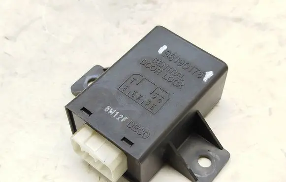 Chevrolet Lacetti Door central lock control unit/module 96190176