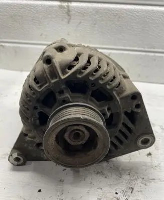 Audi A6 S6 C4 4A Generator/alternator 058903015