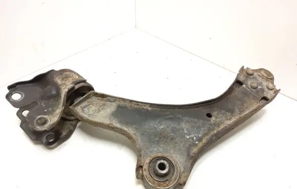 Volvo V70 Front lower control arm/wishbone