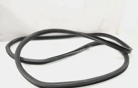 Audi A6 S6 C6 4F Front door rubber seal 4F0831721F