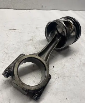 Volkswagen Touran I Piston 038J