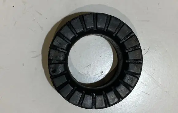 Ford Mustang VI Rear coil spring rubber mount DG9C5599AXC