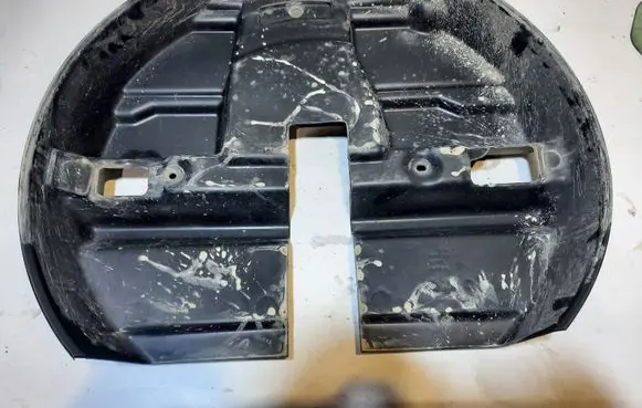 Volkswagen Routan Spare wheel section trim 05109531AA