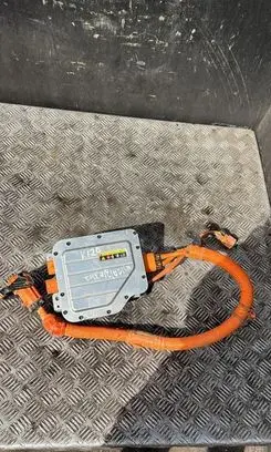 Voltage converter inverter