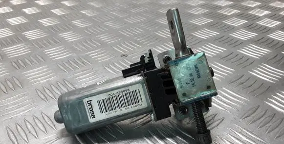 Volkswagen Touareg I Seat adjustment motor D295700 988582102