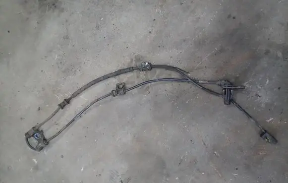 KIA Sportage Front ABS sensor wiring 