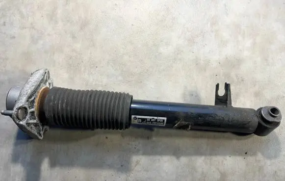 BMW X5 F15 Rear shock absorber/damper 6867866