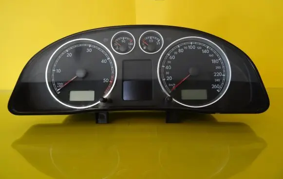 Volkswagen PASSAT B5.5 Speedometer (instrument cluster) 3B0920829D