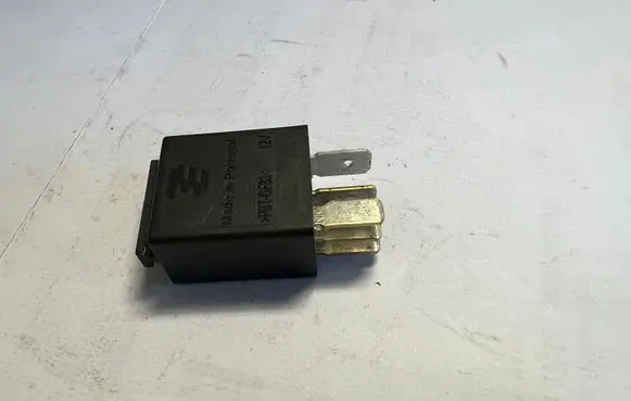 Skoda Octavia Mk2 (1Z) Other relay 7M0951253C