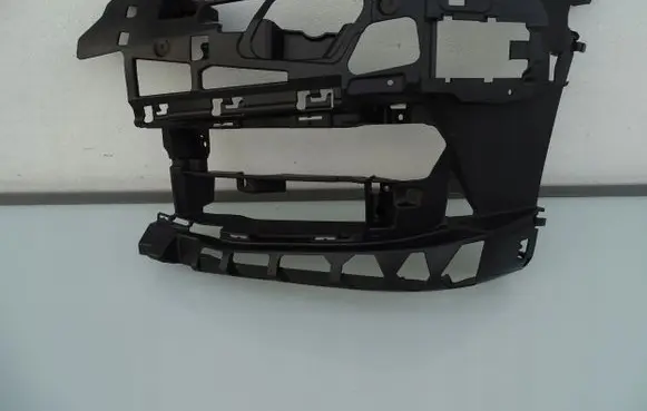 BMW 5 G30 G31 Front bumper mounting bracket 7385345