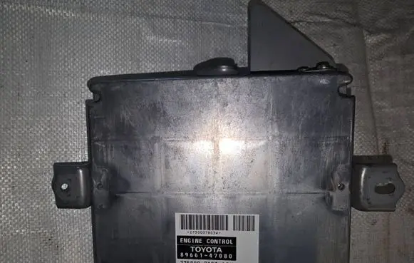 Toyota Prius (XW20) Engine control unit/module 8966147080 2750007803