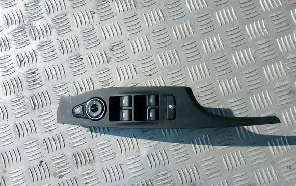 Hyundai i40 Quarter vent window switch 
