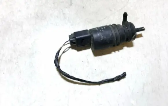 BMW 3 E46 Windscreen/windshield washer pump 8362154