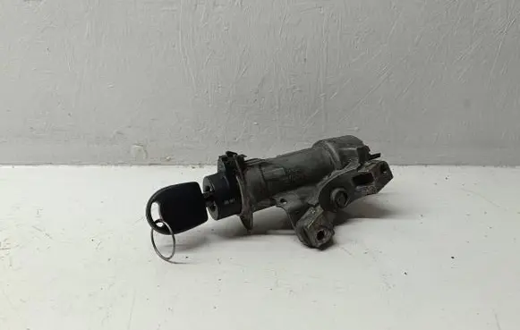 Volkswagen Golf IV Ignition lock 4B0905851C