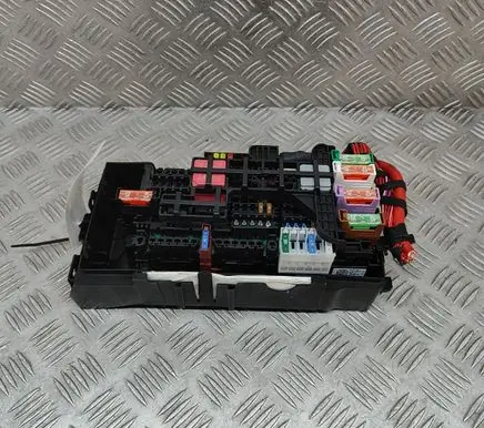 Mercedes-Benz GLE W167 Fuse module A1679063103
