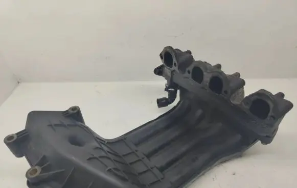 Volkswagen Golf IV Intake manifold 038129713H HP01