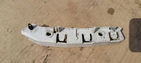 Ford Focus Front bumper mounting bracket