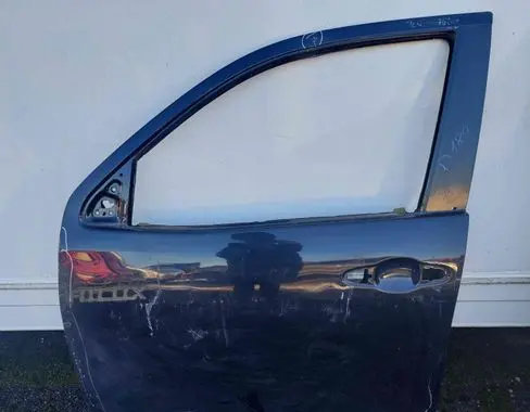 Toyota Hilux (AN120, AN130) Front door