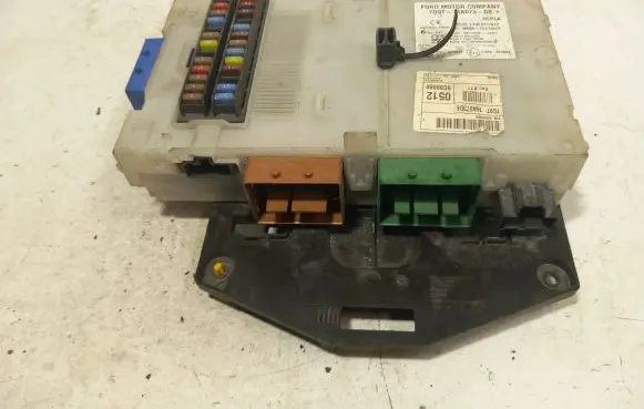 Ford Mondeo MK IV Fuse module 7g9t14a073de