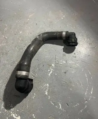 Mercedes-Benz GLC C253 Engine coolant pipe/hose A2535010082