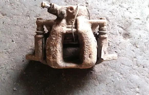Peugeot 407 Front brake caliper