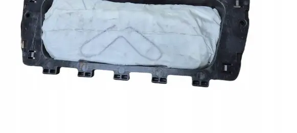 BMW M5 F90 Passenger airbag