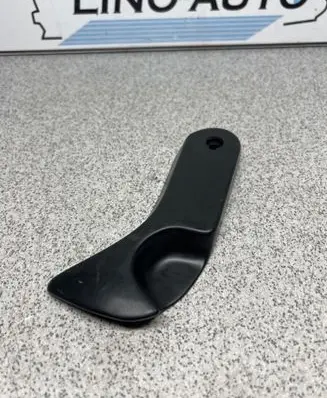 BMW 5 E39 Engine bonnet (hood) release handle 8226621