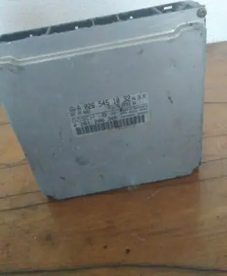 Mercedes-Benz E W124 Engine control unit/module A0265451032